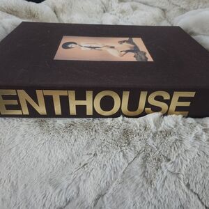 Elegant Brown and Gold Wall Decor